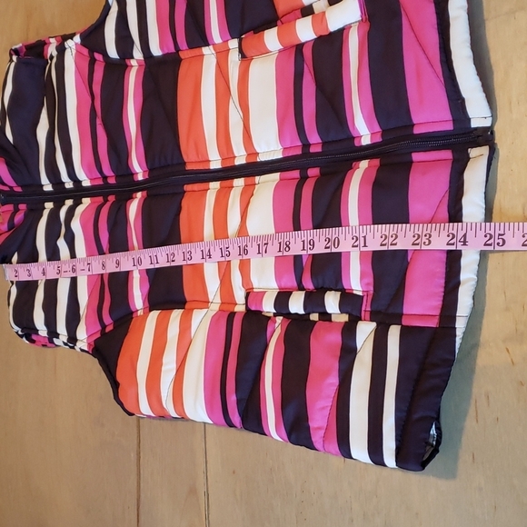 LADIES FRESH POLY FILLED PUFFER VEST SZ SMALL - Picture 7 of 11
